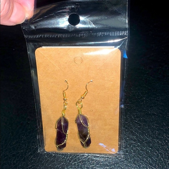 Amethyst Healing crystal gold wire wrapped Earring - Picture 1 of 5
